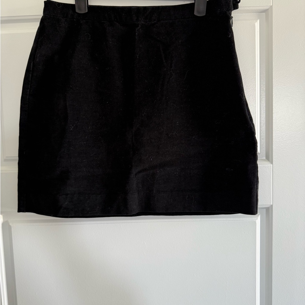 Aritzia Babaton Velvet Black Classic Mini Skirt, Size 4